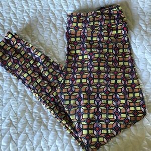 Lularoe TC leggings stained glass look. EUC